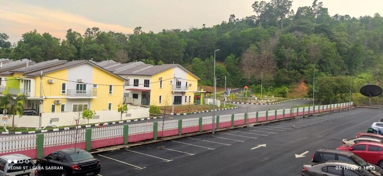 D'Zara Homestay Sepang Buitenkant foto